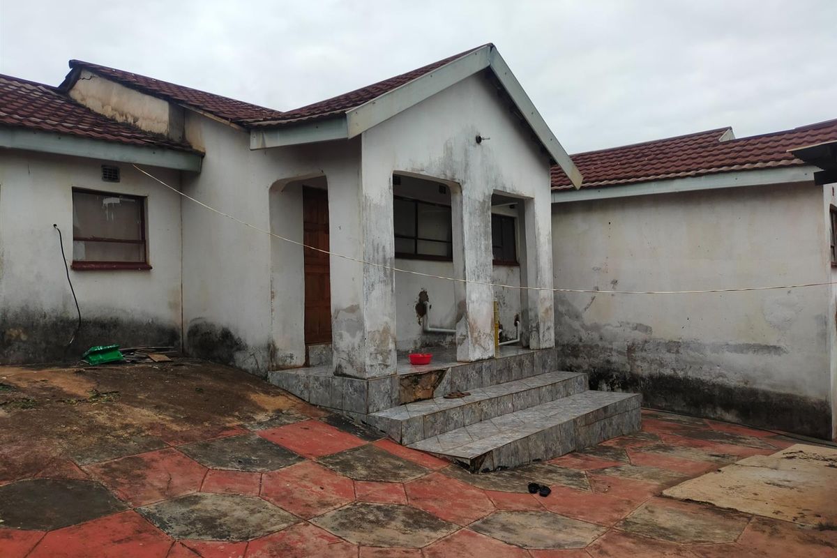 House For Sale in Thohoyandou Block M Maniini - Photo 3