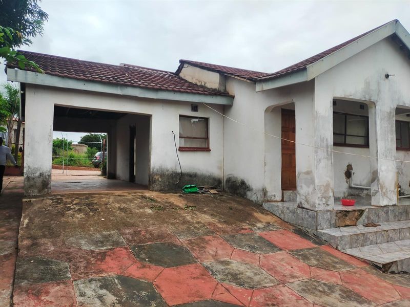 House For Sale in Thohoyandou Block M Maniini - Photo 2