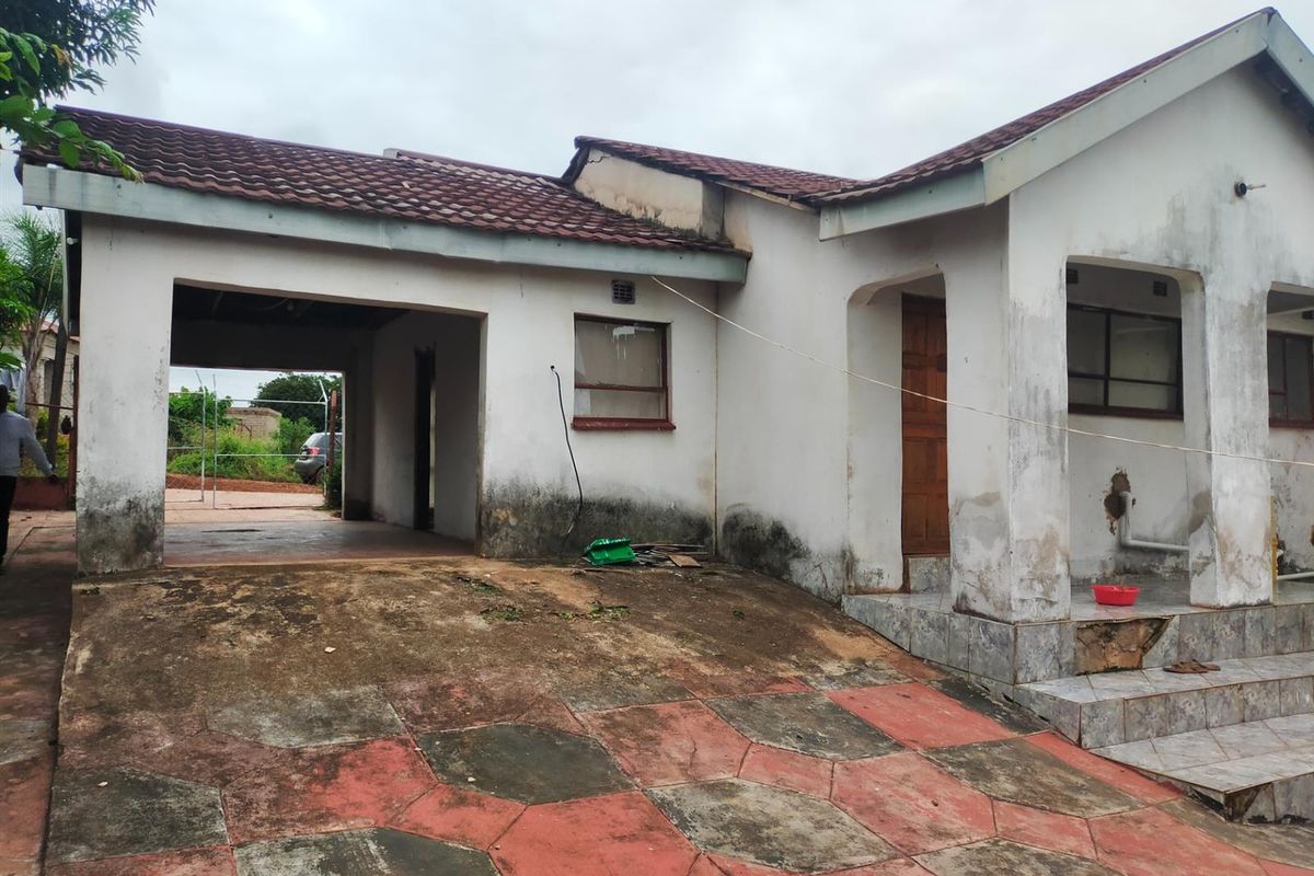 House For Sale in Thohoyandou Block M Maniini - Photo 2