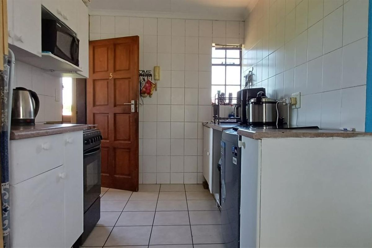 Apartment For Sale in Roodepoort West, Roodepoort - Photo 3