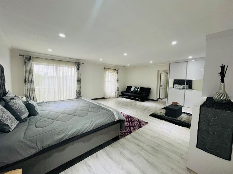 Leisure Bay Estate: Modern Living in a Lifestyle Estate with a Lake - Photo 6