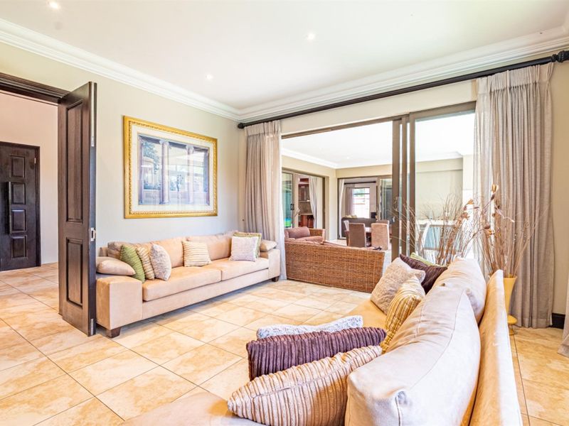 Luxury, Comfort, and Timeless Sophistication in the Prestigious Kyber Fountains Estate - Photo 10