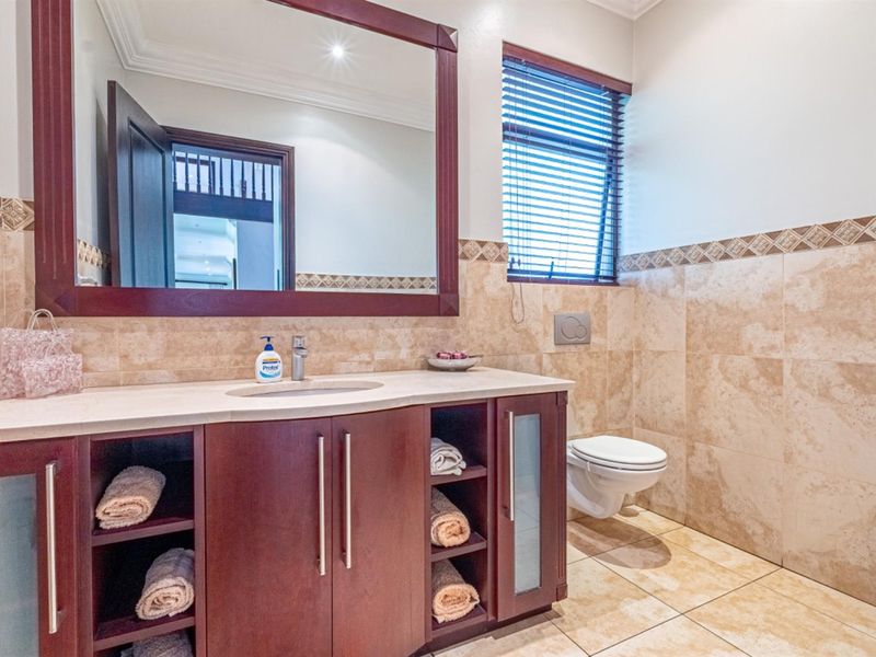 Luxury, Comfort, and Timeless Sophistication in the Prestigious Kyber Fountains Estate - Photo 8