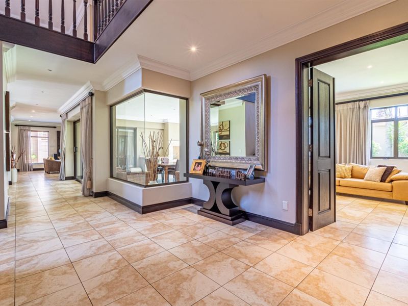 Luxury, Comfort, and Timeless Sophistication in the Prestigious Kyber Fountains Estate - Photo 7