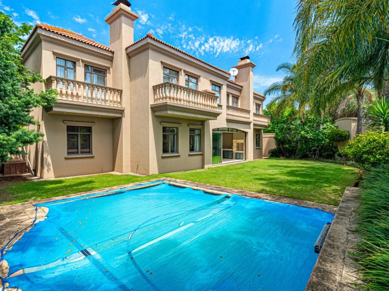 Luxury, Comfort, and Timeless Sophistication in the Prestigious Kyber Fountains Estate - Photo 5