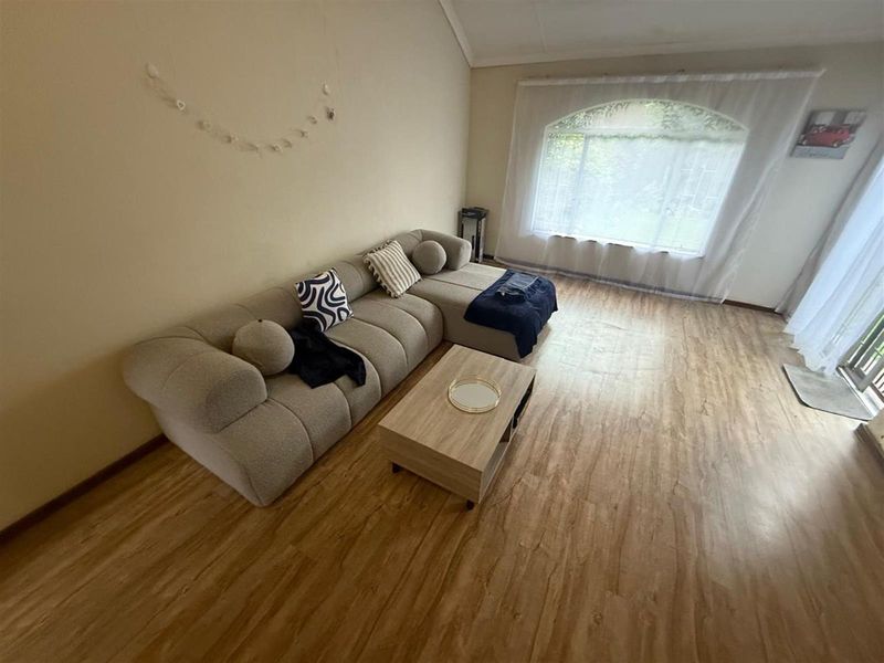 The Perfect Starter Home in Buccleuch! - Photo 6