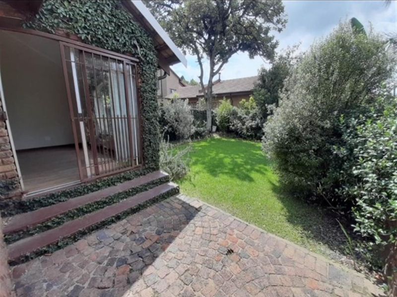 The Perfect Starter Home in Buccleuch! - Photo 3