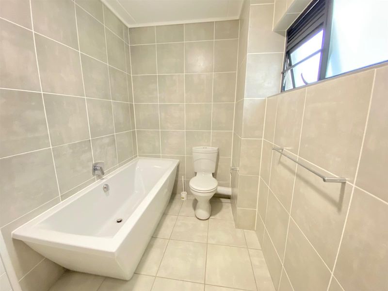 Ground floor Apartment To Rent in Linbro Park, Sandton - Photo 8