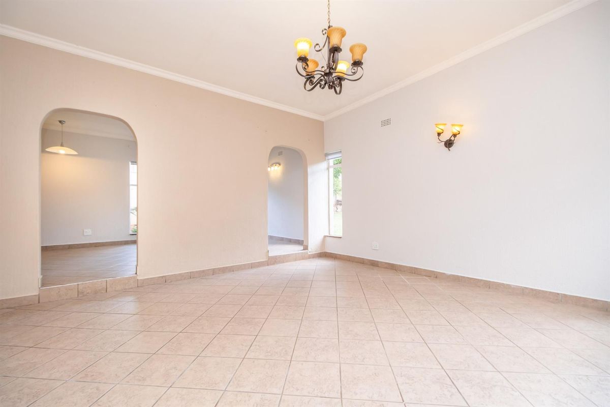 Family living meets effortless entertaining in Noordheuwel. - Photo 2