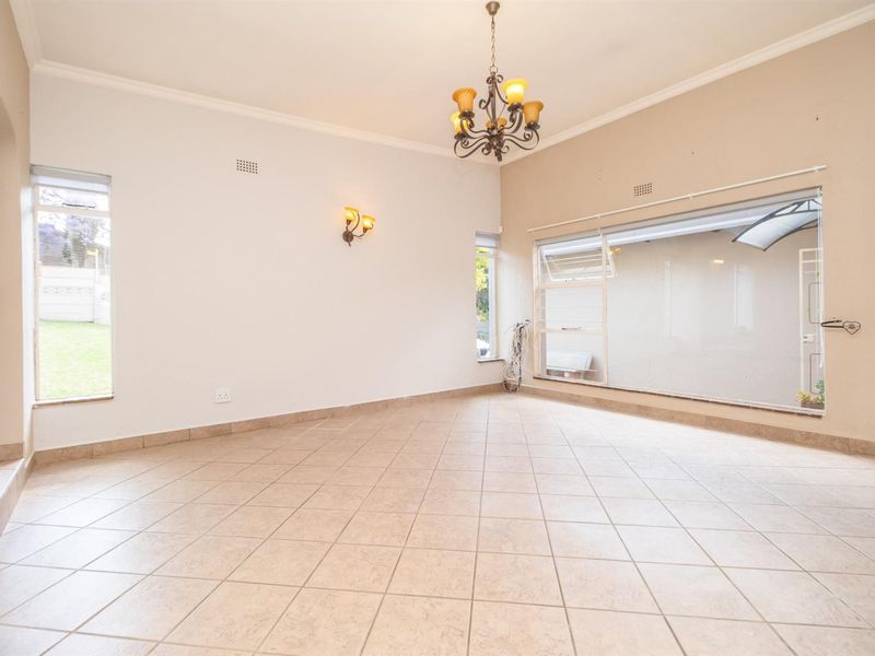 Family living meets effortless entertaining in Noordheuwel. - Photo 4