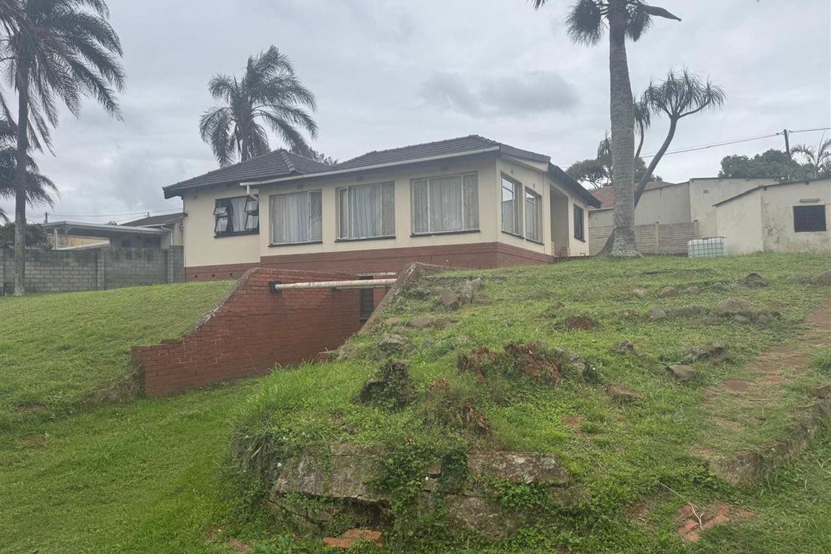 House For Sale in Montclair, Durban, KwaZulu Natal - Photo 2