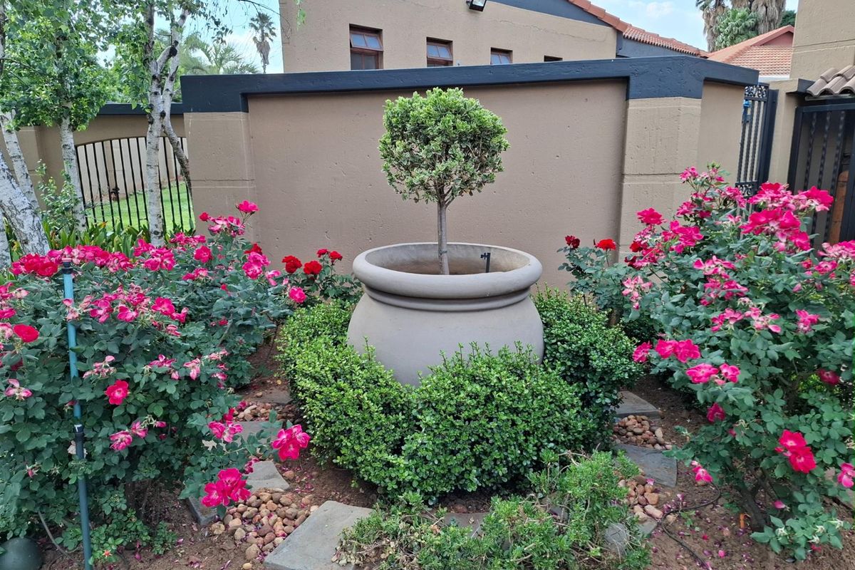 Grand Elegance Meets Everyday Luxury - A Home That Redefines Refined Living - Photo 4