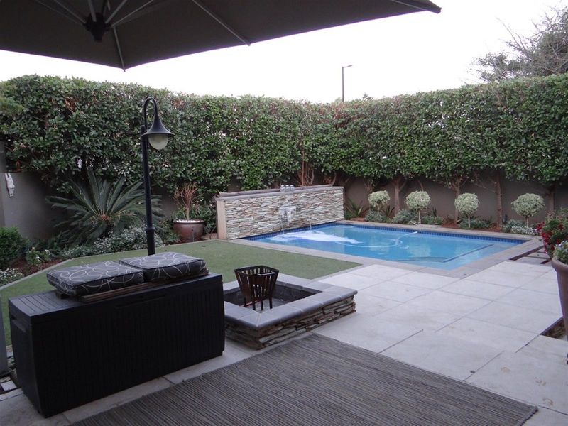 4 Bedroom Single Level House in Midstream Ridge Estate - Photo 4