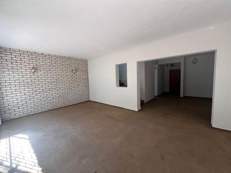 Duplex Unit For Sale in Randburg - Photo 3