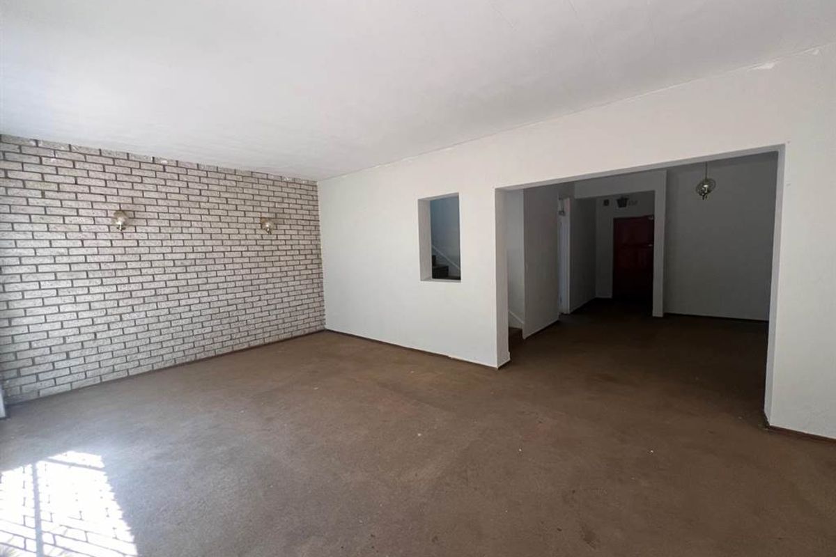 Duplex Unit For Sale in Randburg - Photo 3