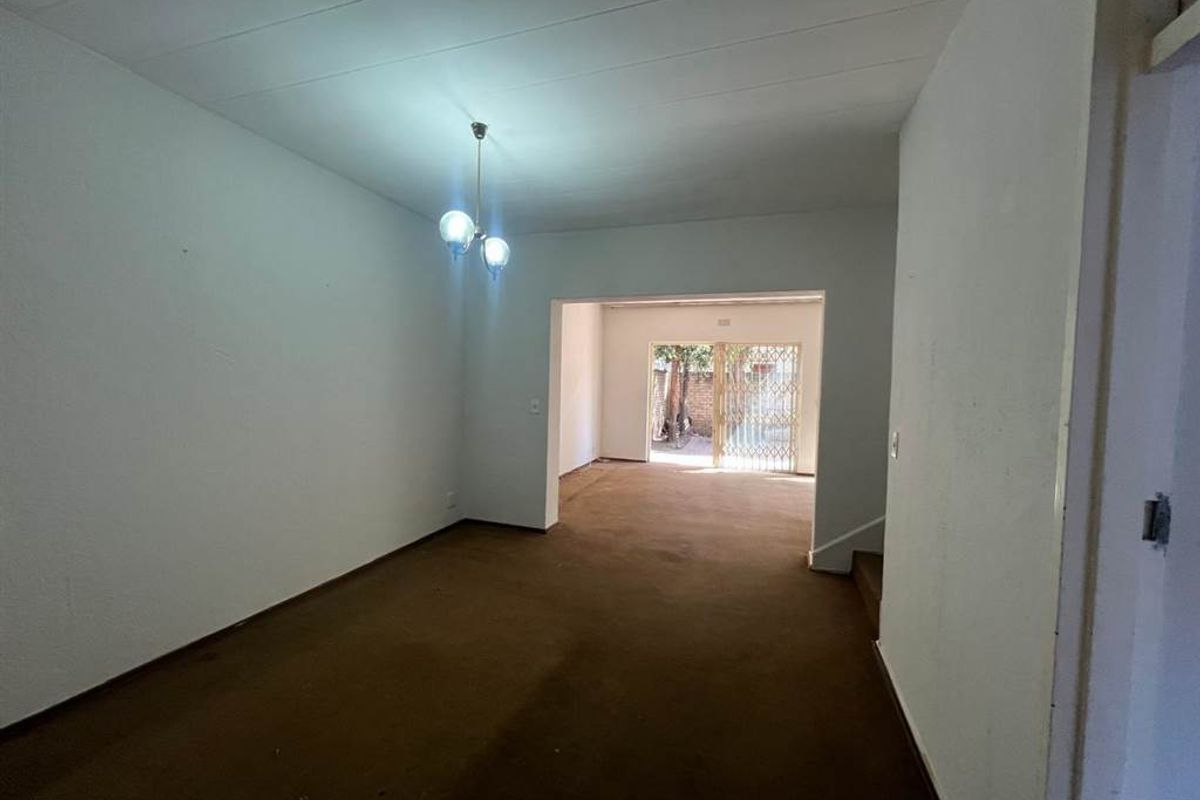 Duplex Unit For Sale in Randburg - Photo 5