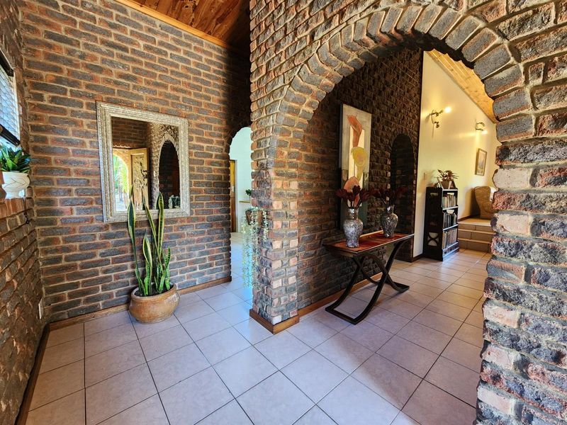 House For Sale in Noorsekloof Jeffreys Bay - Photo 3