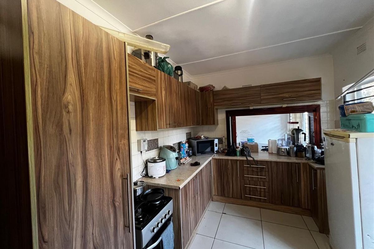 Luxurious Home For Sale; Northcliff - Photo 5