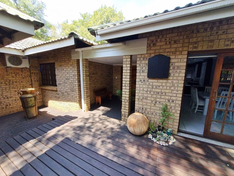 Immaculate Modern Home on Double Stand | Entertainer’s Dream with Pool & Lush Garden - Photo 7