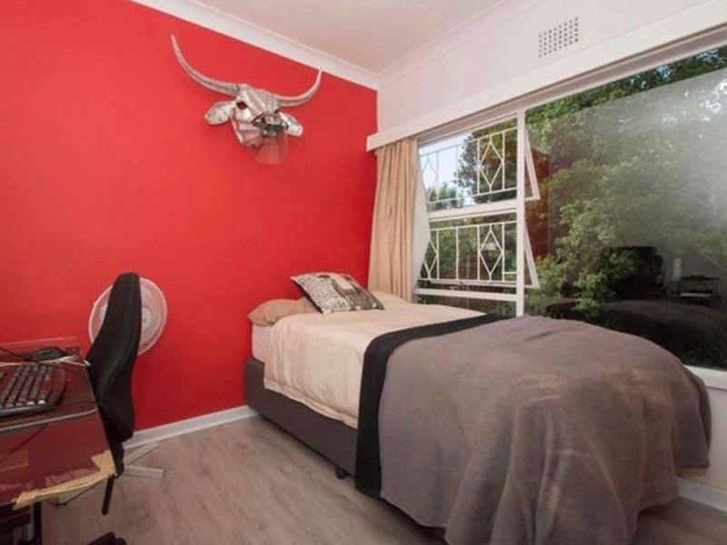 Spacious 3 Bedroom House for sale in Wilro Park - Photo 9