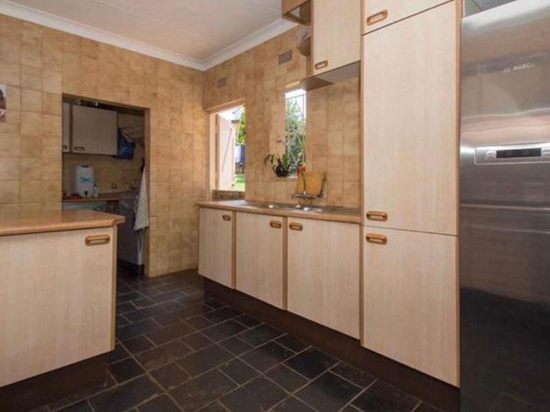 Spacious 3 Bedroom House for sale in Wilro Park - Photo 7