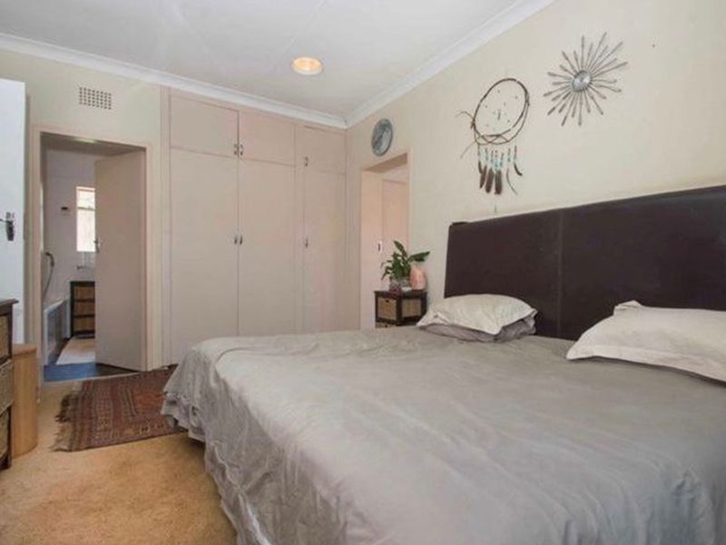 Spacious 3 Bedroom House for sale in Wilro Park - Photo 10