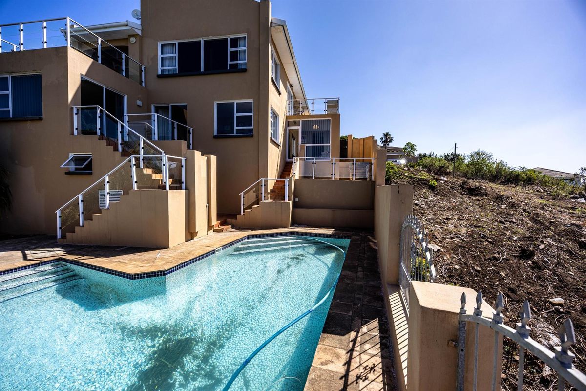 House For Sale in Gonubie, East London - Photo 2