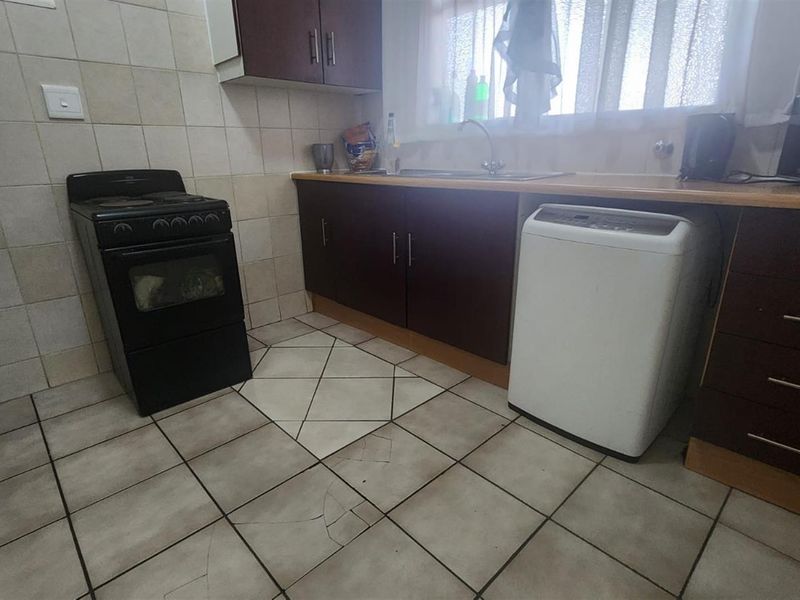 2 bedroom unit for sale, in Springs Central - Photo 7