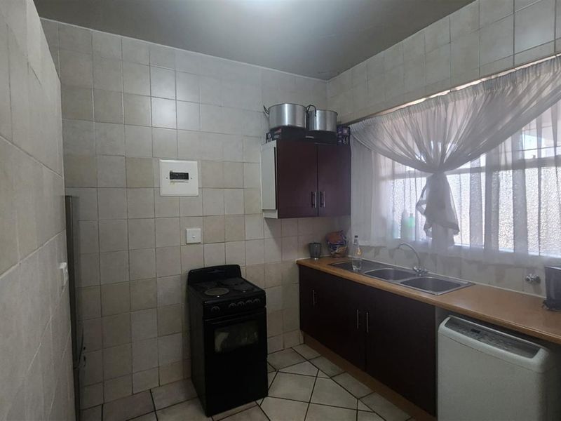 2 bedroom unit for sale, in Springs Central - Photo 8