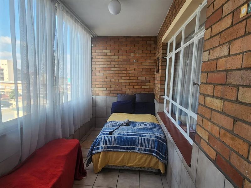 2 bedroom unit for sale, in Springs Central - Photo 9