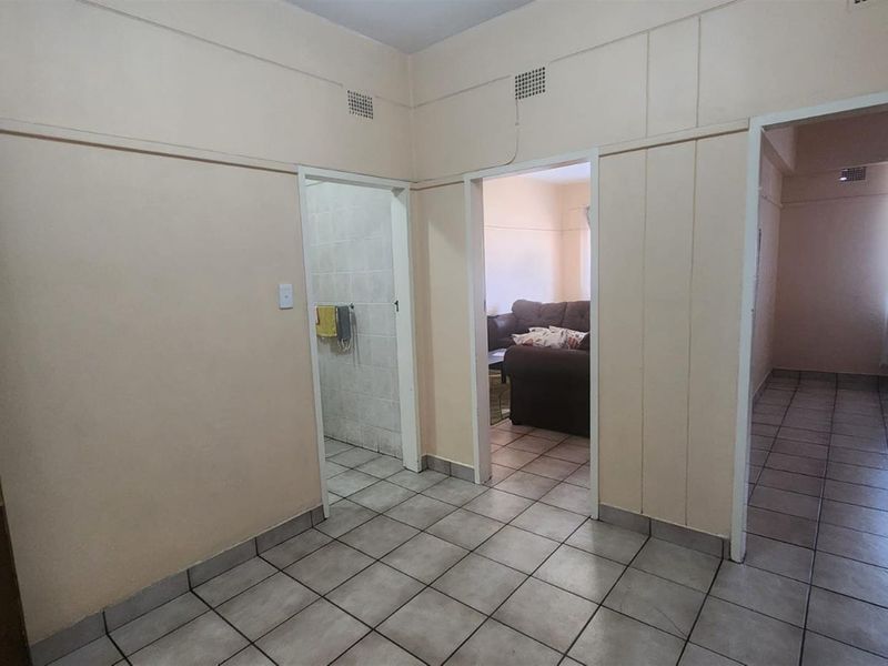 2 bedroom unit for sale, in Springs Central - Photo 5