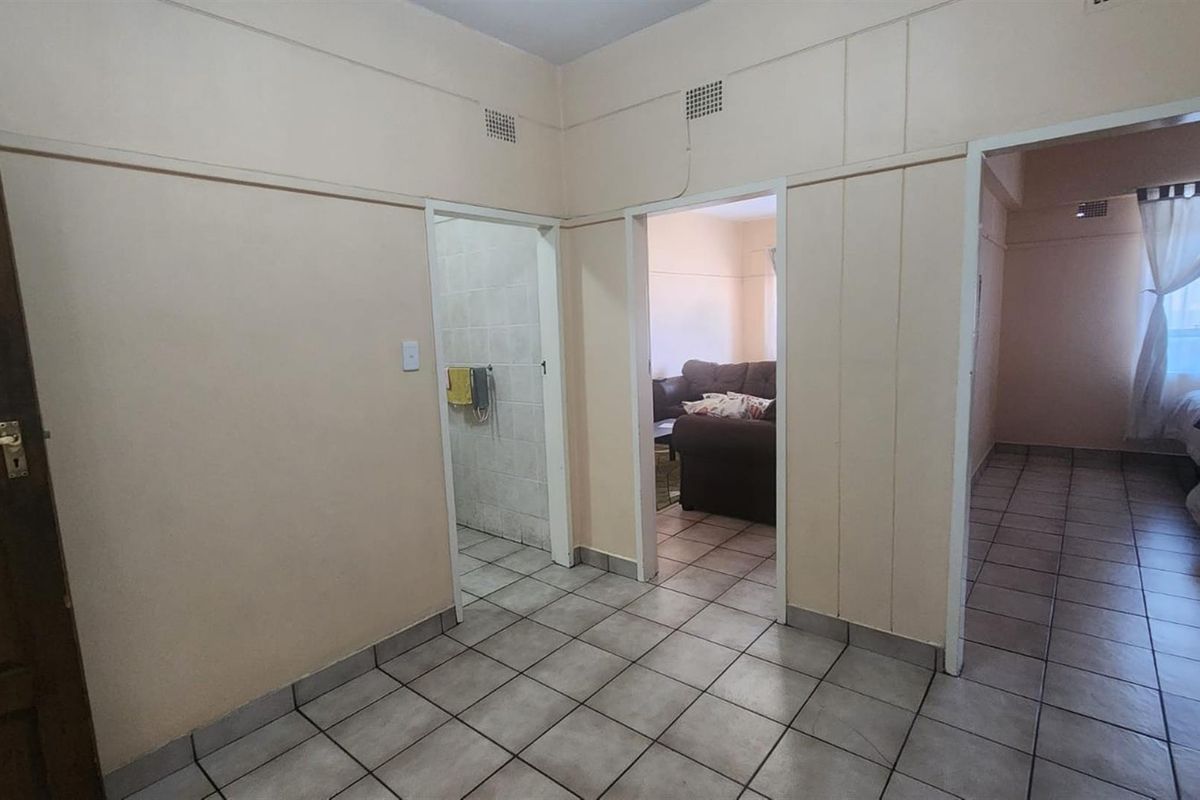2 bedroom unit for sale, in Springs Central - Photo 5
