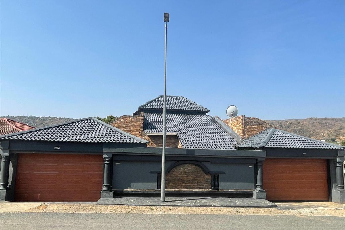 House For Sale in Kanyamazane, Nsikazi - Photo 2