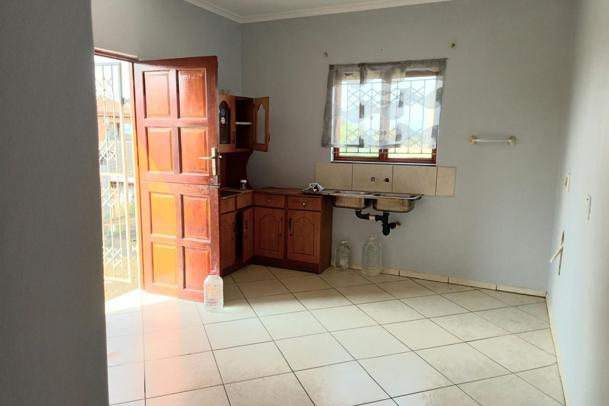 House For Sale in Whetstone, Phoenix, KwaZulu Natal - Photo 3