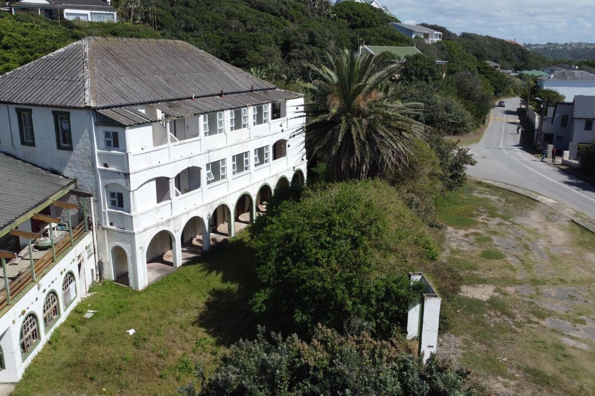 Prime Redevelopment Opportunity on the Banks of the Kowie River - Photo 4