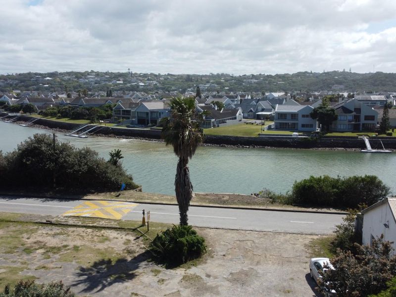 Prime Redevelopment Opportunity on the Banks of the Kowie River - Photo 2