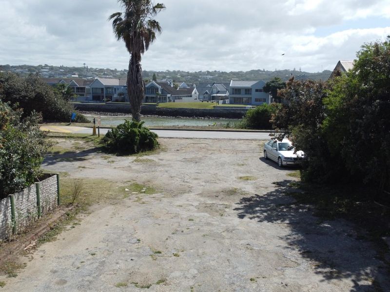 Prime Redevelopment Opportunity on the Banks of the Kowie River - Photo 3