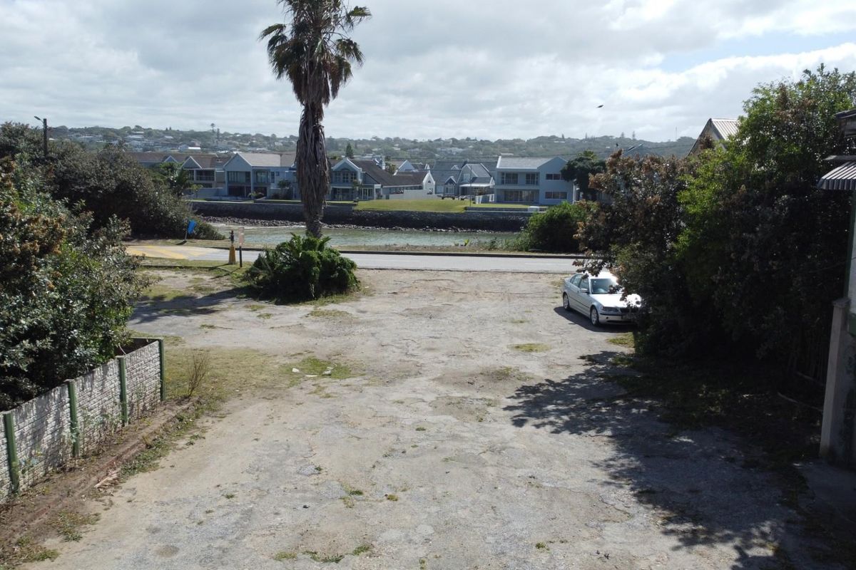 Prime Redevelopment Opportunity on the Banks of the Kowie River - Photo 3