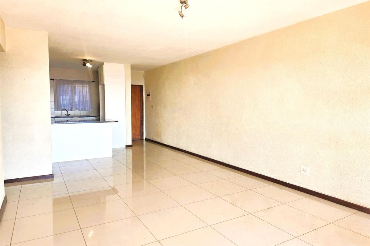 2 Bed / 2 Bath with a Stunning View - Photo 3