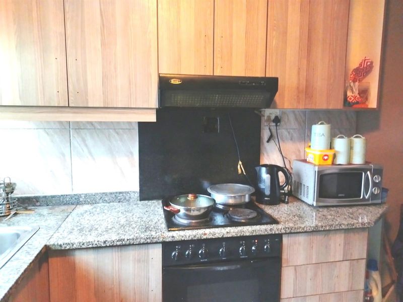 2 Bedroom Duplex for Sale in Lenham, Phoenix - Photo 3