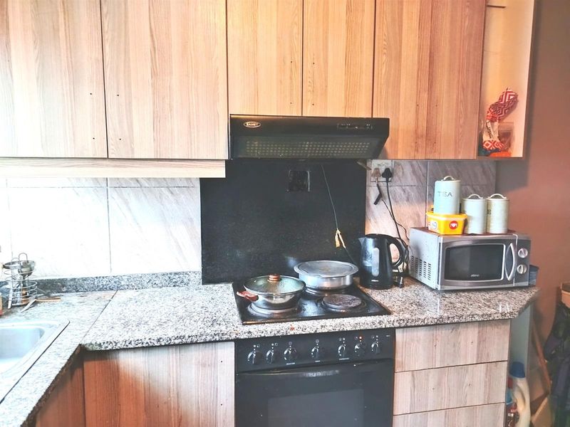 2 Bedroom Duplex for Sale in Lenham, Phoenix - Photo 4