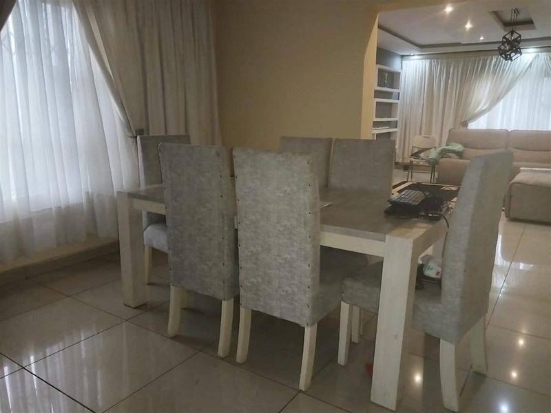 House For Sale in Model Park, Witbank - Photo 6