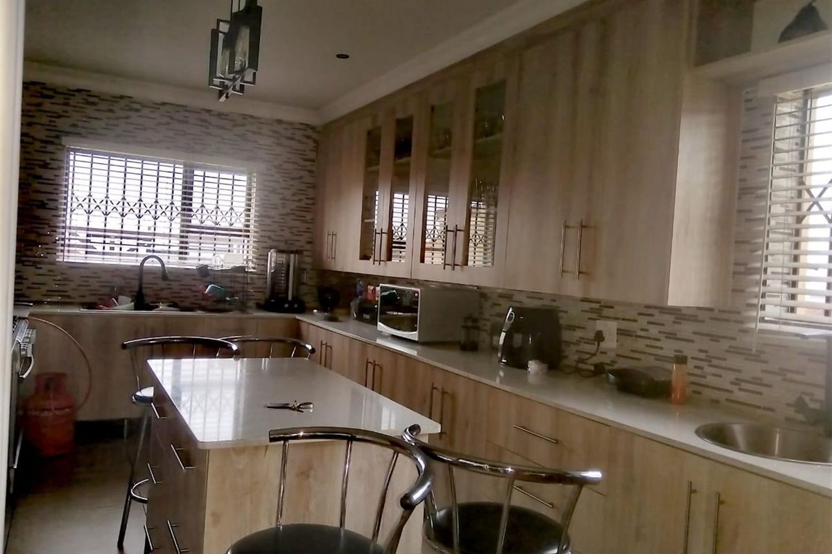 House For Sale in Model Park, Witbank - Photo 4