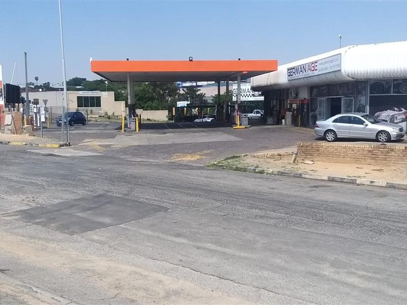 Light Industrial property For Sale in Strijdompark, Randburg - Photo 5