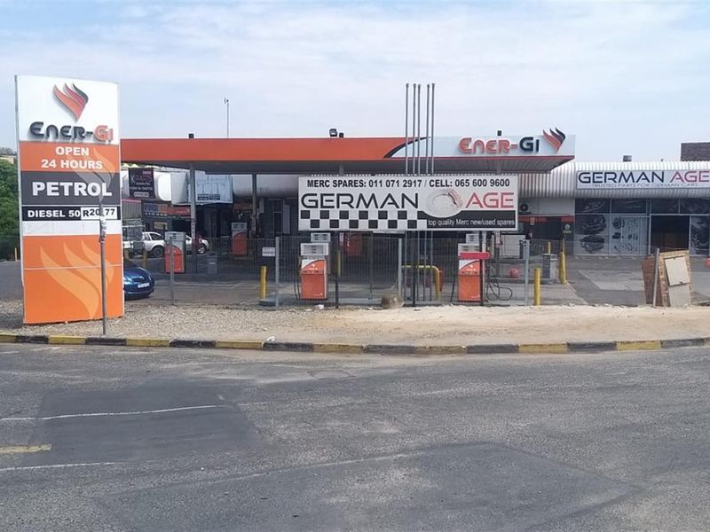 Light Industrial property For Sale in Strijdompark, Randburg - Photo 8