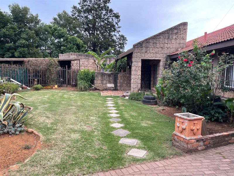 Modern Family Home For Sale in Kriel Town - Photo 9