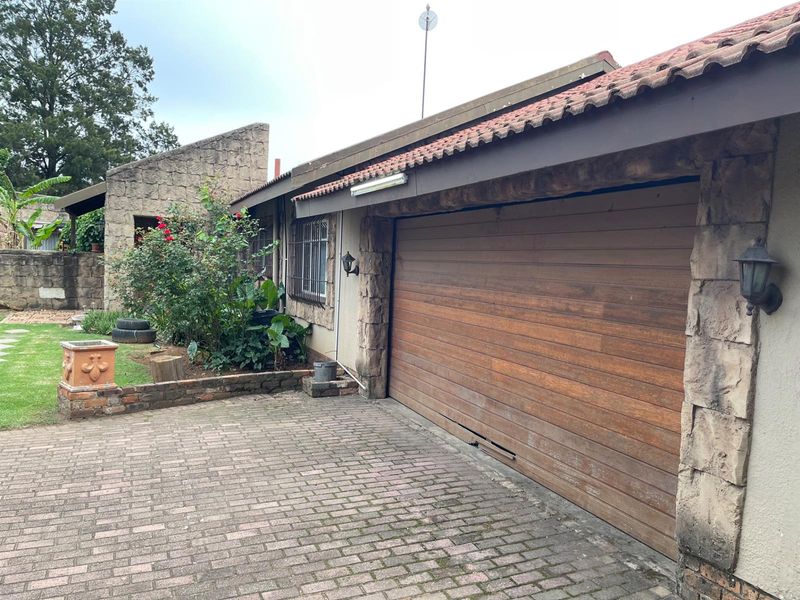 Modern Family Home For Sale in Kriel Town - Photo 8