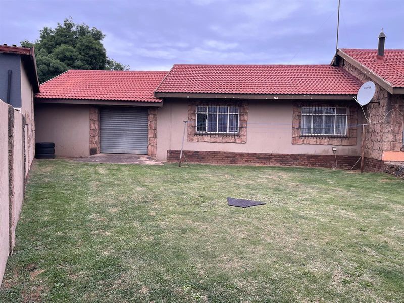 Modern Family Home For Sale in Kriel Town - Photo 3