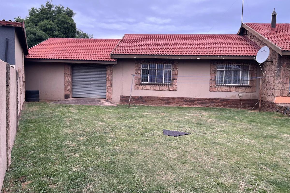 Modern Family Home For Sale in Kriel Town - Photo 3