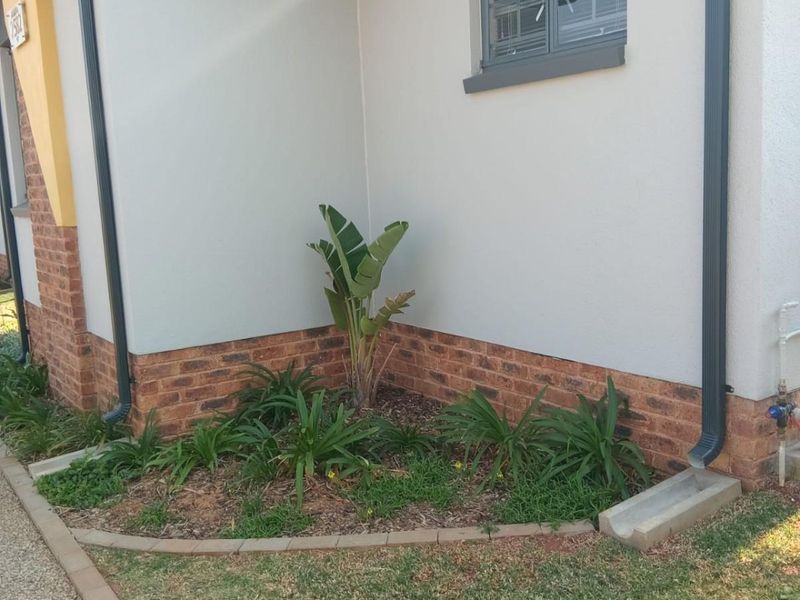 3 bedroom House For Sale in Glenway Estate, Pretoria - Photo 7